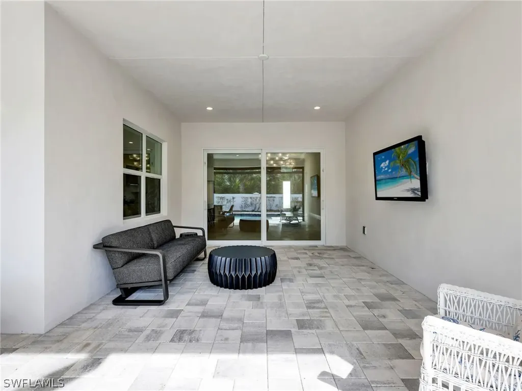 9252 Cayman Drive Naples FL 34114
