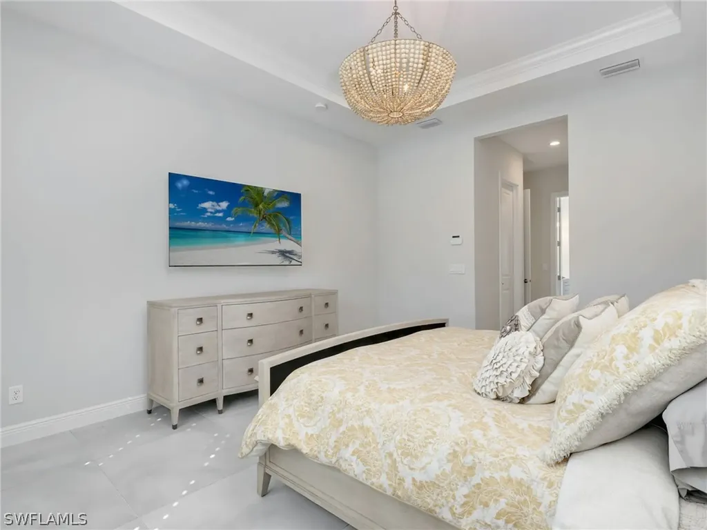 9252 Cayman Drive Naples FL 34114