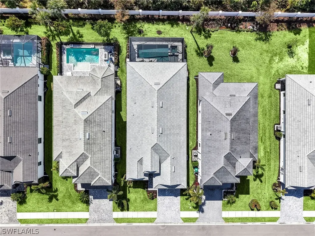 9252 Cayman Drive Naples FL 34114