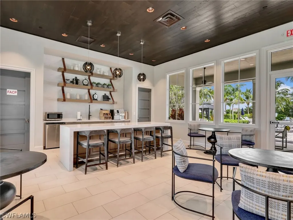 9252 Cayman Drive Naples FL 34114
