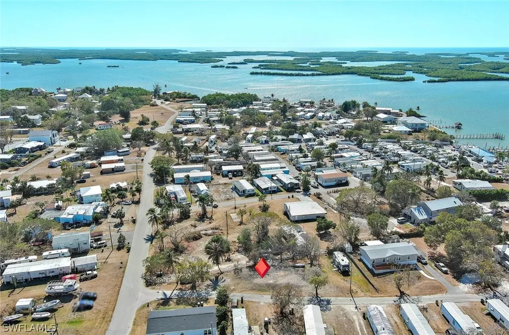 1160 Rewis Drive Chokoloskee FL 34138