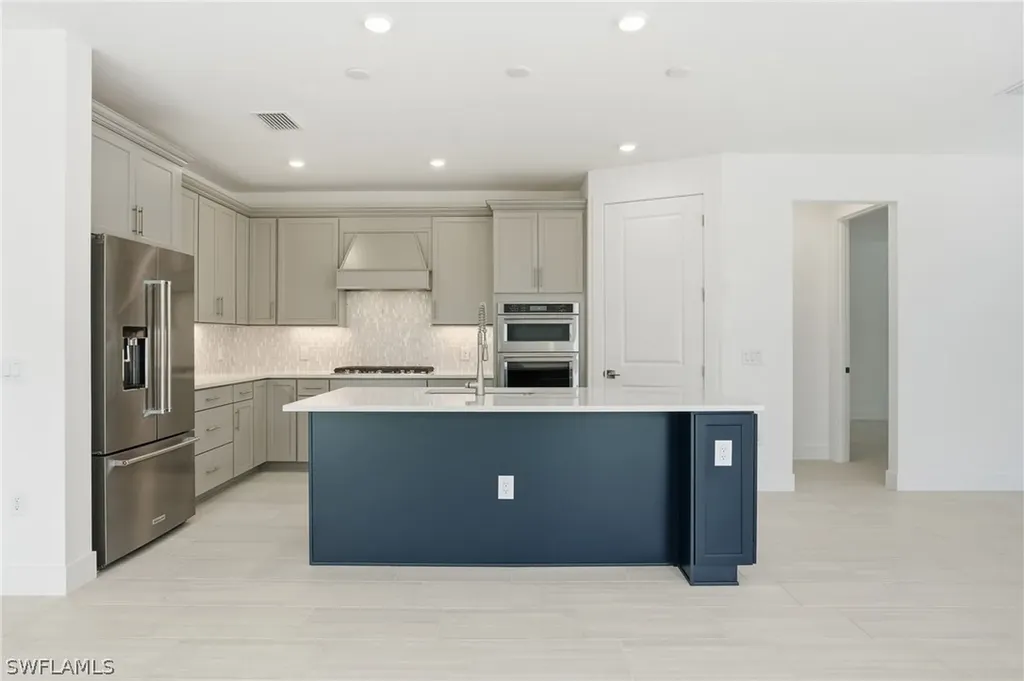 2148 Sequoia Court Naples FL 34120