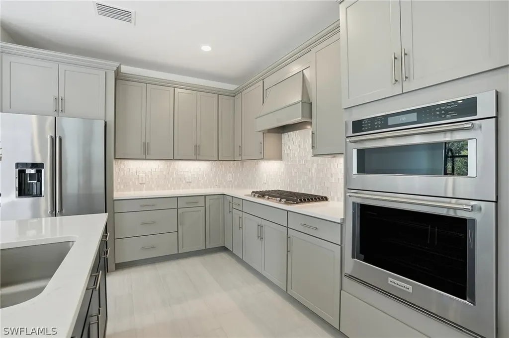 2148 Sequoia Court Naples FL 34120