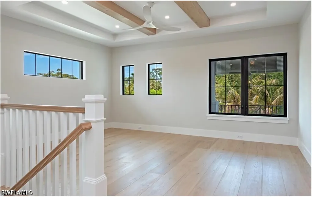 1102 9th Avenue N Naples FL 34102