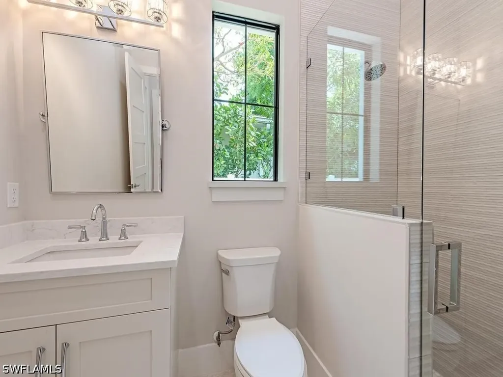 1102 9th Avenue N Naples FL 34102
