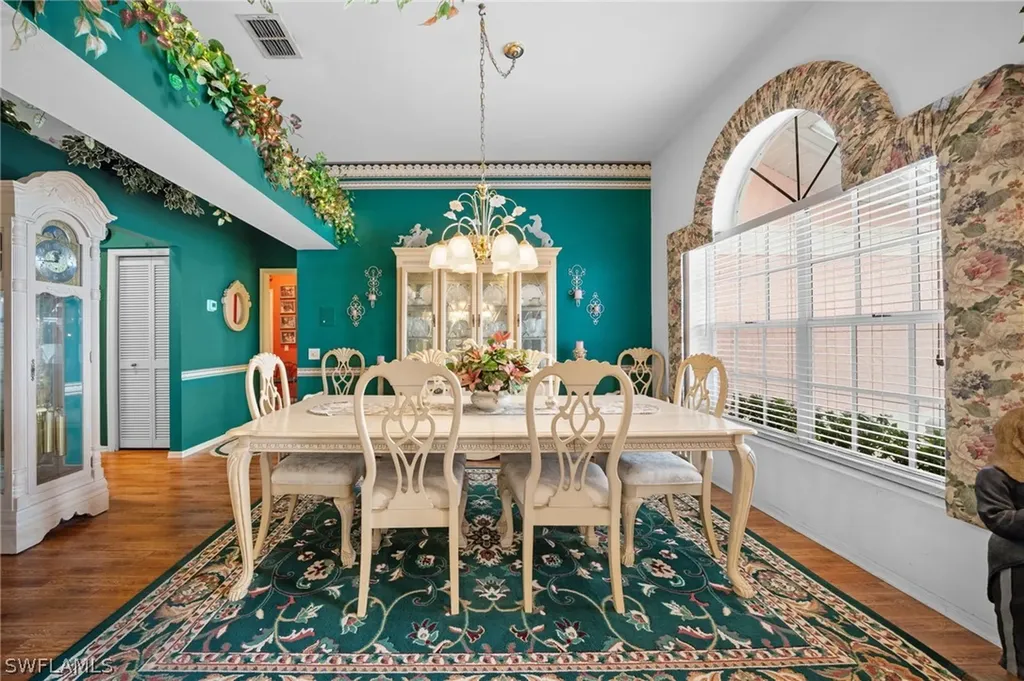 256 Countryside Drive Naples FL 34104