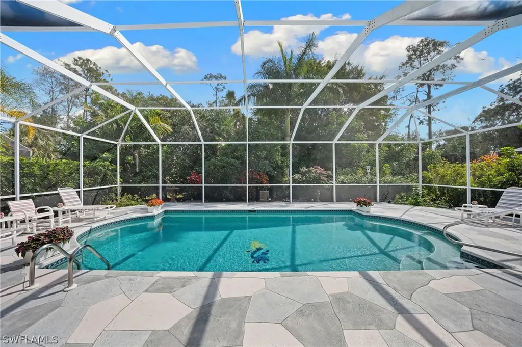 256 Countryside Drive Naples FL 34104