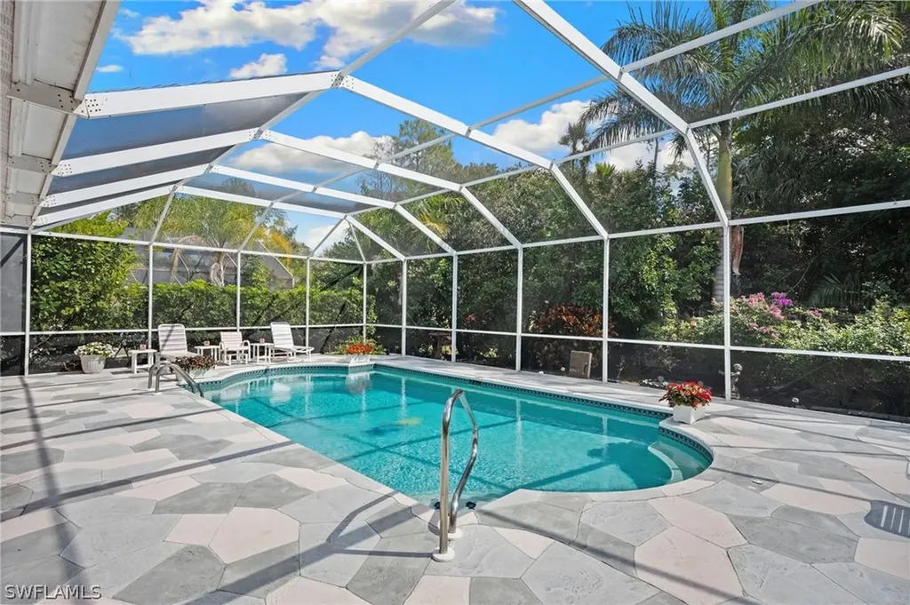 256 Countryside Drive Naples FL 34104