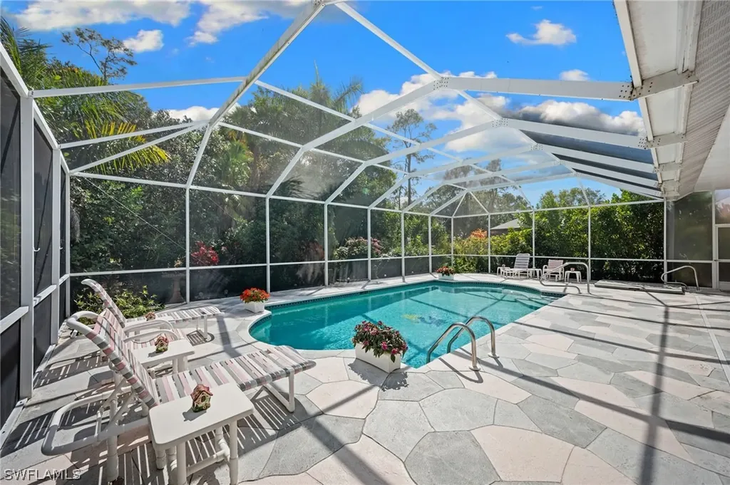 256 Countryside Drive Naples FL 34104