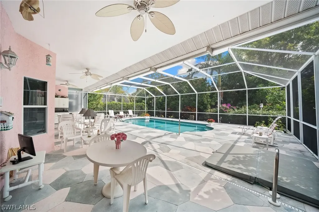 256 Countryside Drive Naples FL 34104