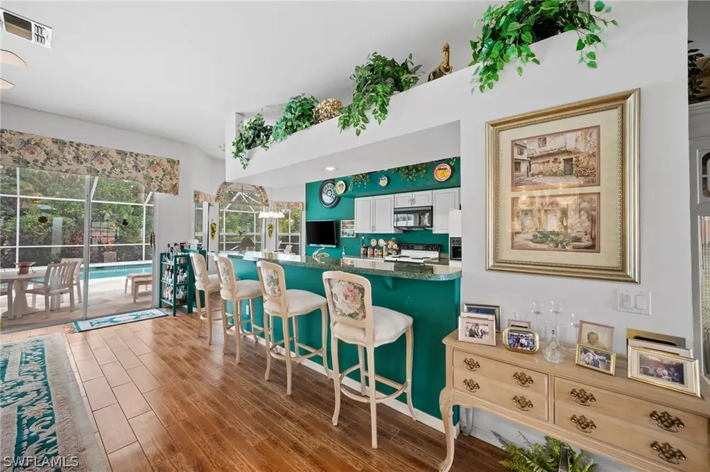256 Countryside Drive Naples FL 34104
