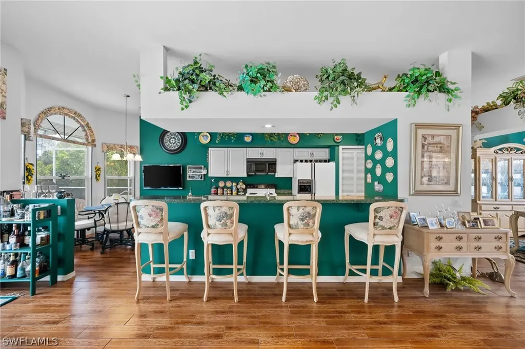 256 Countryside Drive Naples FL 34104