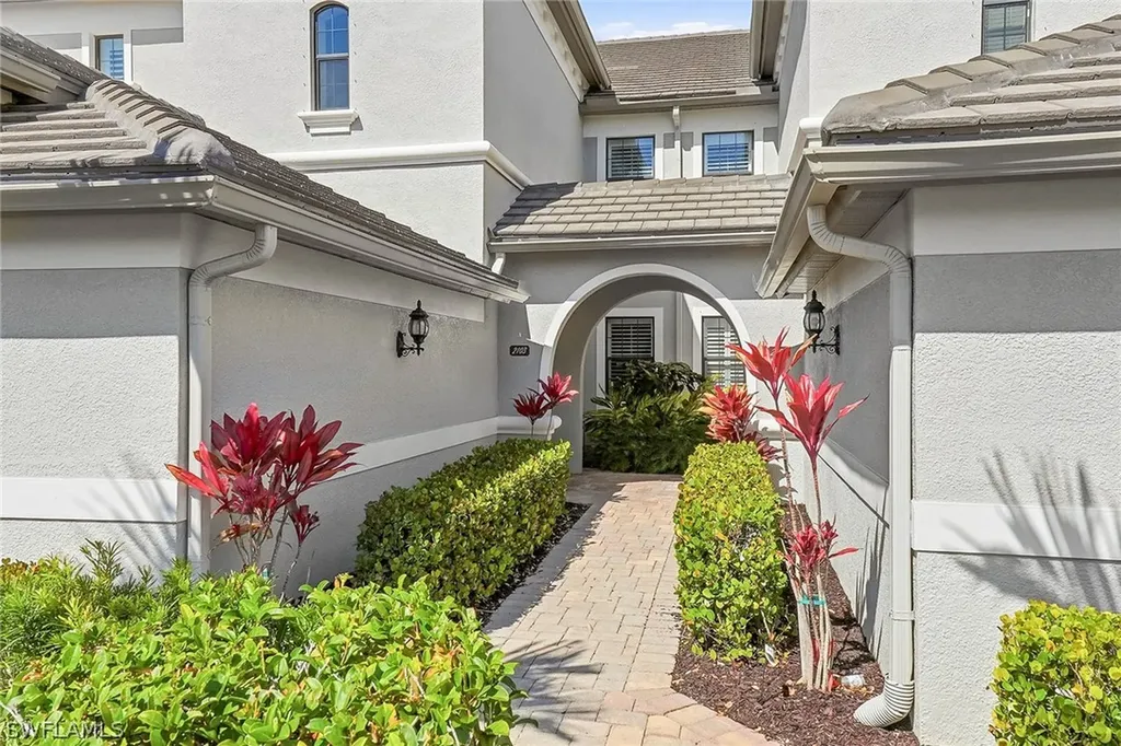 12045 Covent Garden Court Naples FL 34120