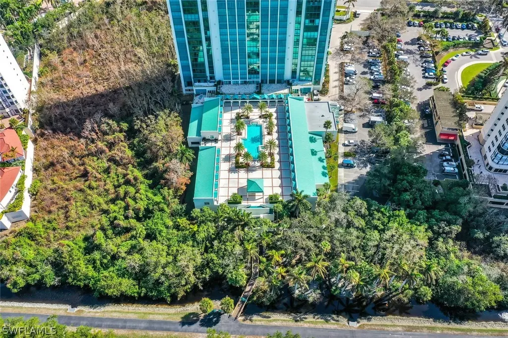 7515 Pelican Bay Boulevard Naples FL 34108