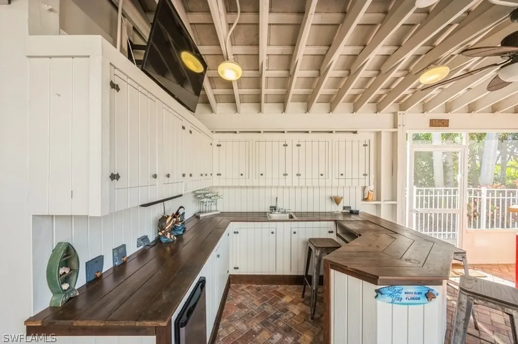 1154 Vernon Place Marco Island FL 34145