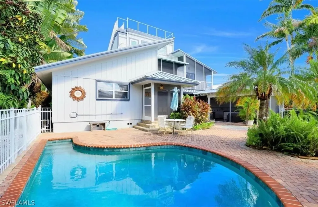 1154 Vernon Place Marco Island FL 34145
