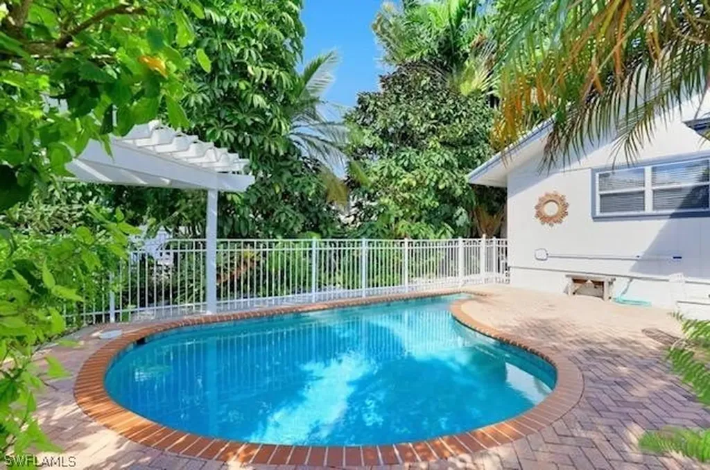 1154 Vernon Place Marco Island FL 34145