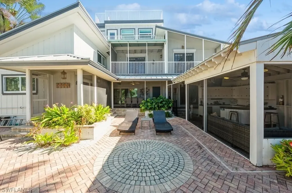 1154 Vernon Place Marco Island FL 34145