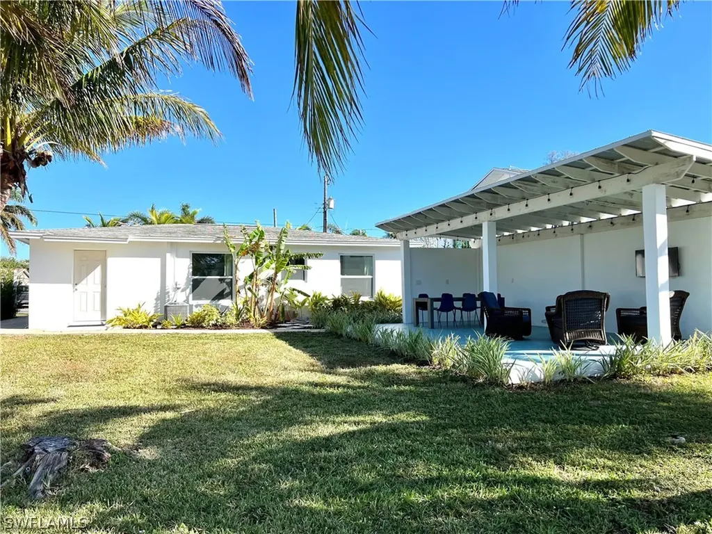 555 14th Street N Naples FL 34102