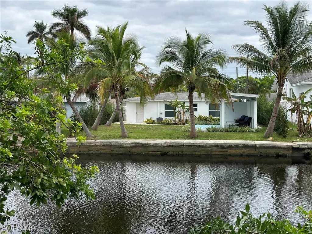 555 14th Street N Naples FL 34102