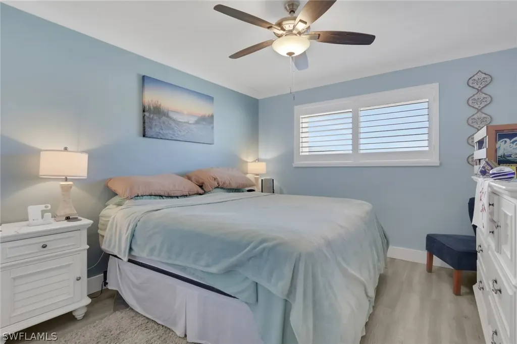2121 Collier Avenue Fort Myers FL 33901