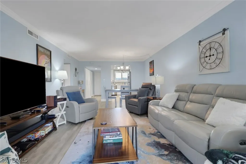 2121 Collier Avenue Fort Myers FL 33901