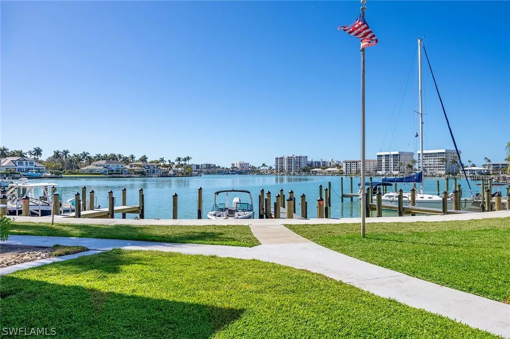 Naples FL, 350 Harbour Drive, Unit 350