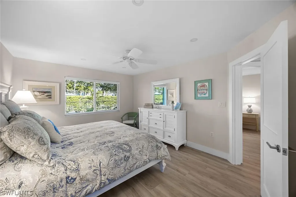 350 Harbour Drive Naples FL 34103