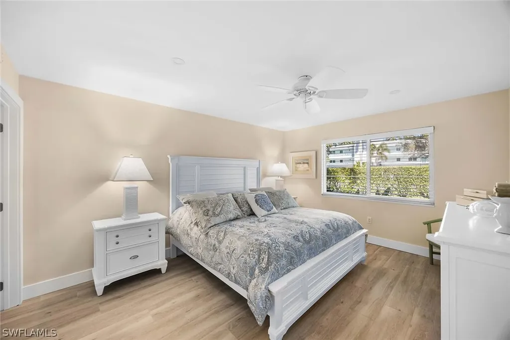 350 Harbour Drive Naples FL 34103
