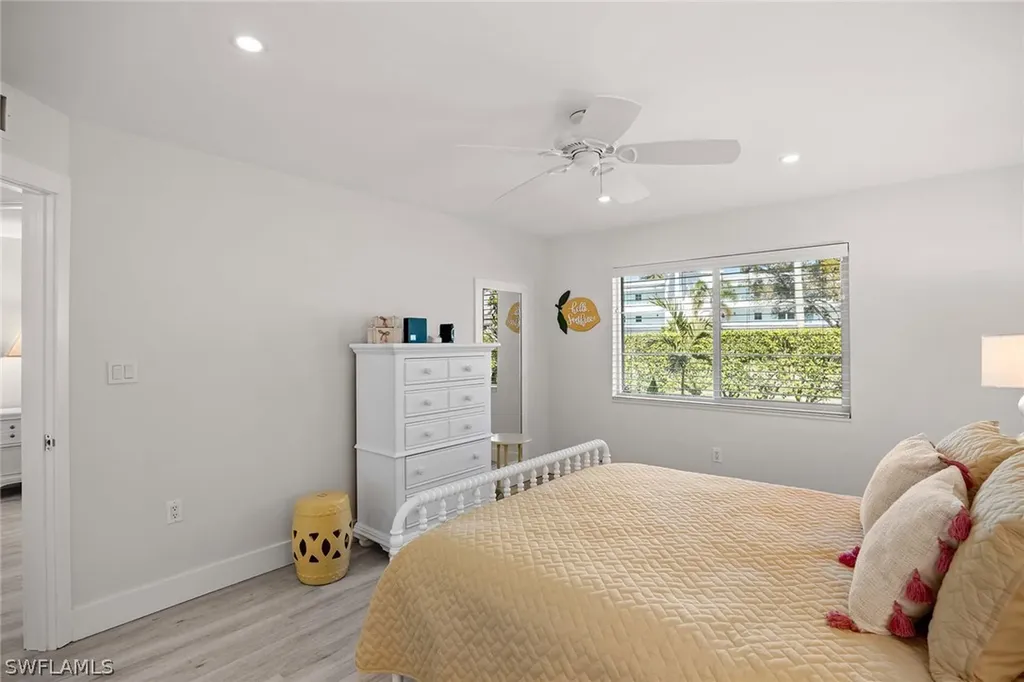 350 Harbour Drive Naples FL 34103