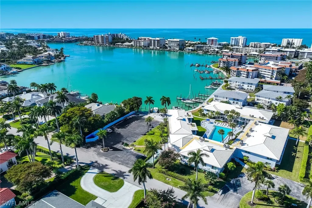 350 Harbour Drive Naples FL 34103