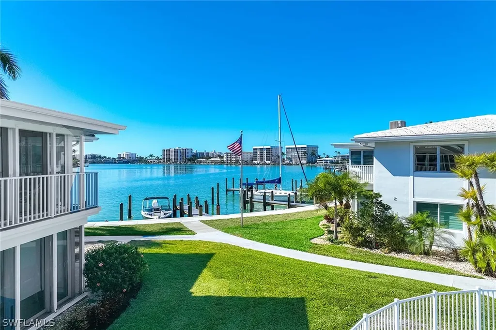 350 Harbour Drive Naples FL 34103