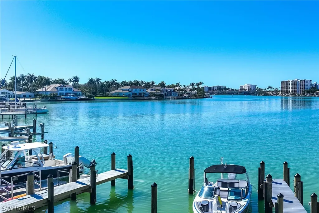 350 Harbour Drive Naples FL 34103