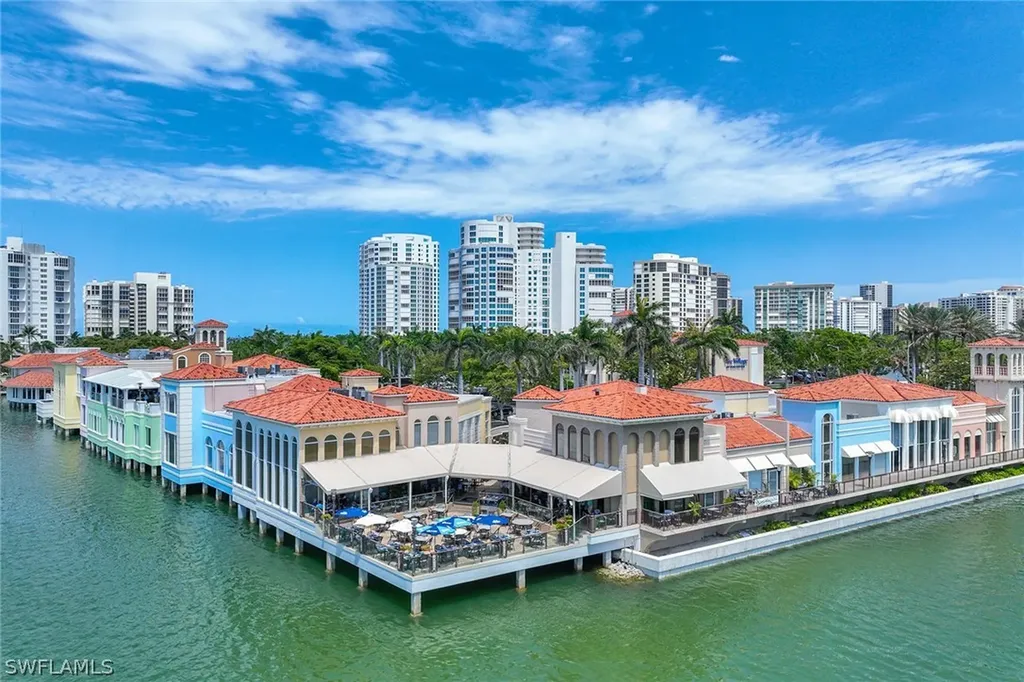 350 Harbour Drive Naples FL 34103