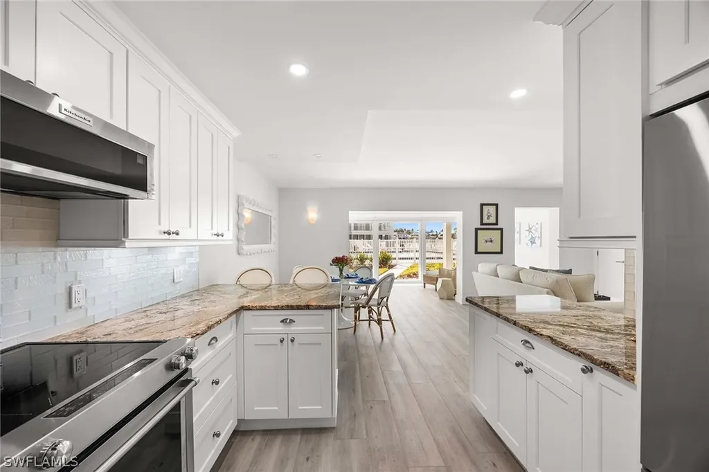 350 Harbour Drive Naples FL 34103