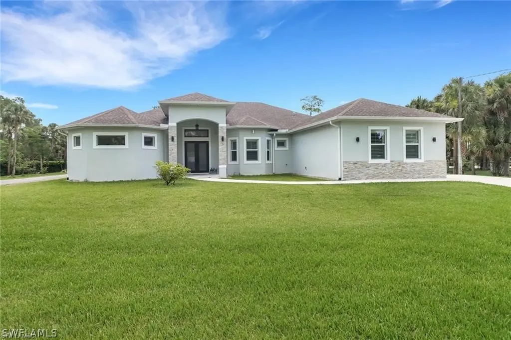 1086 21st Street SW Naples FL 34117