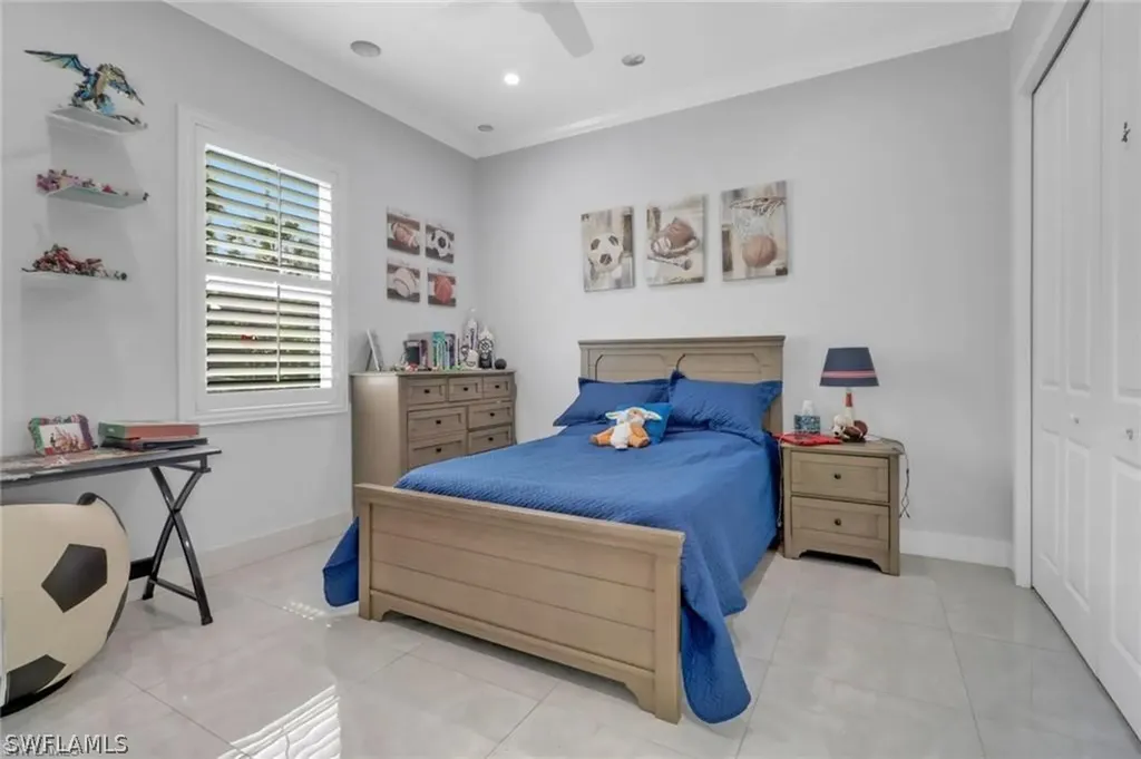 1086 21st Street SW Naples FL 34117