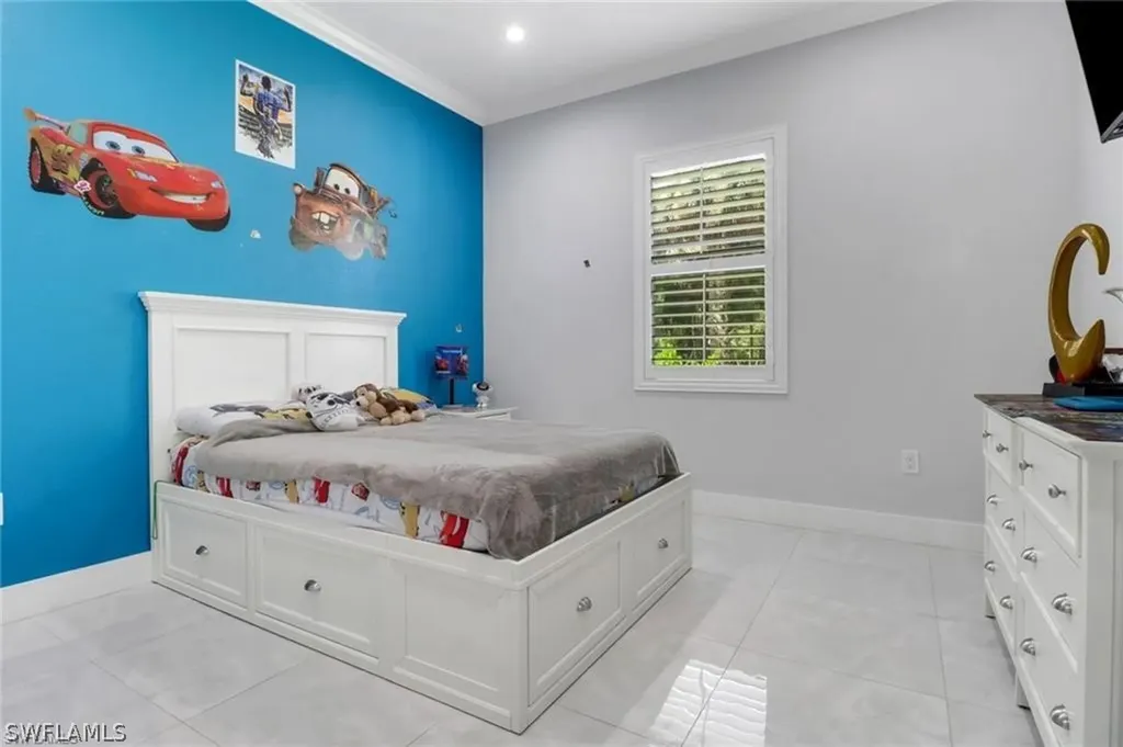 1086 21st Street SW Naples FL 34117