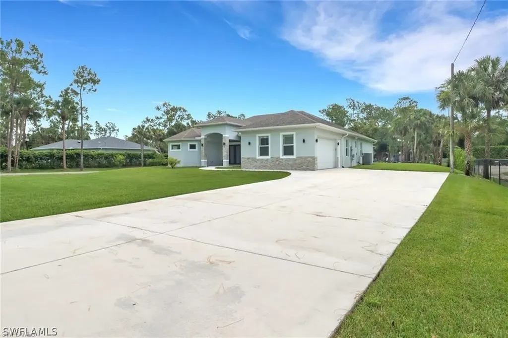 1086 21st Street SW Naples FL 34117