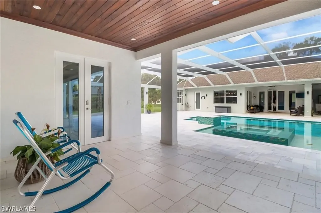 1086 21st Street SW Naples FL 34117