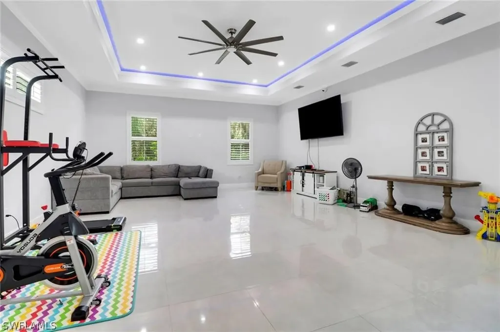 1086 21st Street SW Naples FL 34117