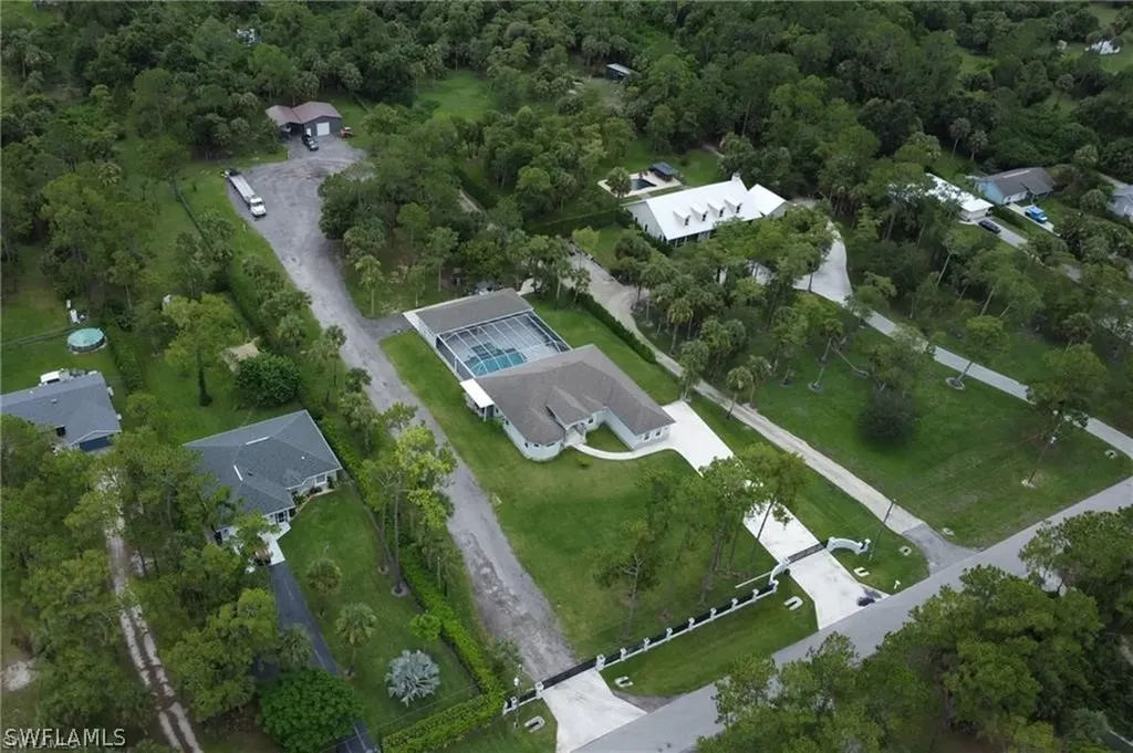 1086 21st Street SW Naples FL 34117