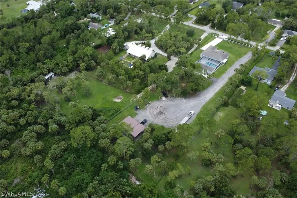 1086 21st Street SW Naples FL 34117