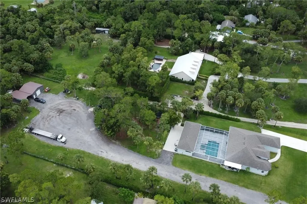 1086 21st Street SW Naples FL 34117