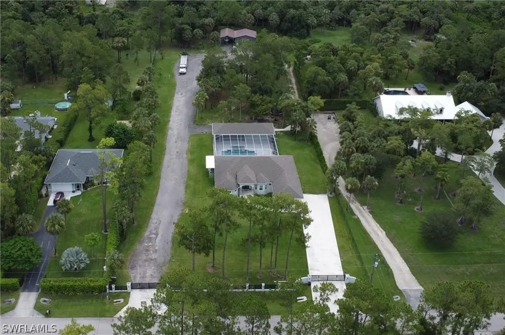 1086 21st Street SW Naples FL 34117