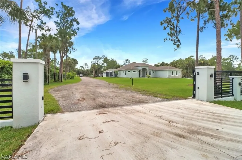 1086 21st Street SW Naples FL 34117