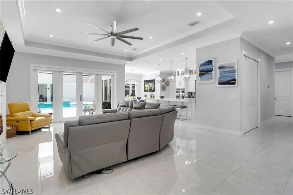 1086 21st Street SW Naples FL 34117