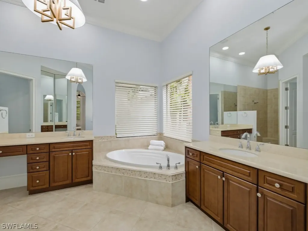 18091 Lagos Way Naples FL 34110