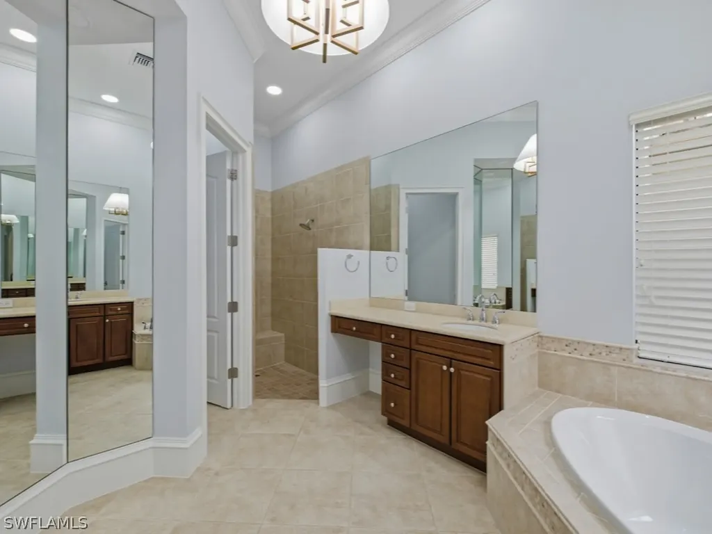 18091 Lagos Way Naples FL 34110