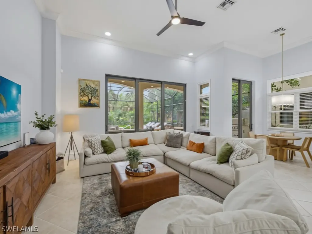 18091 Lagos Way Naples FL 34110
